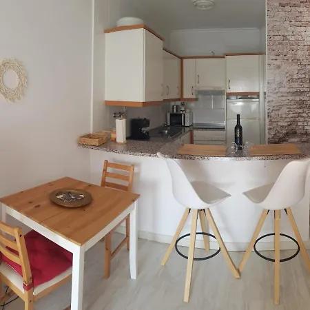 Apartament Yucas Sun&beach * 푸엔히롤라